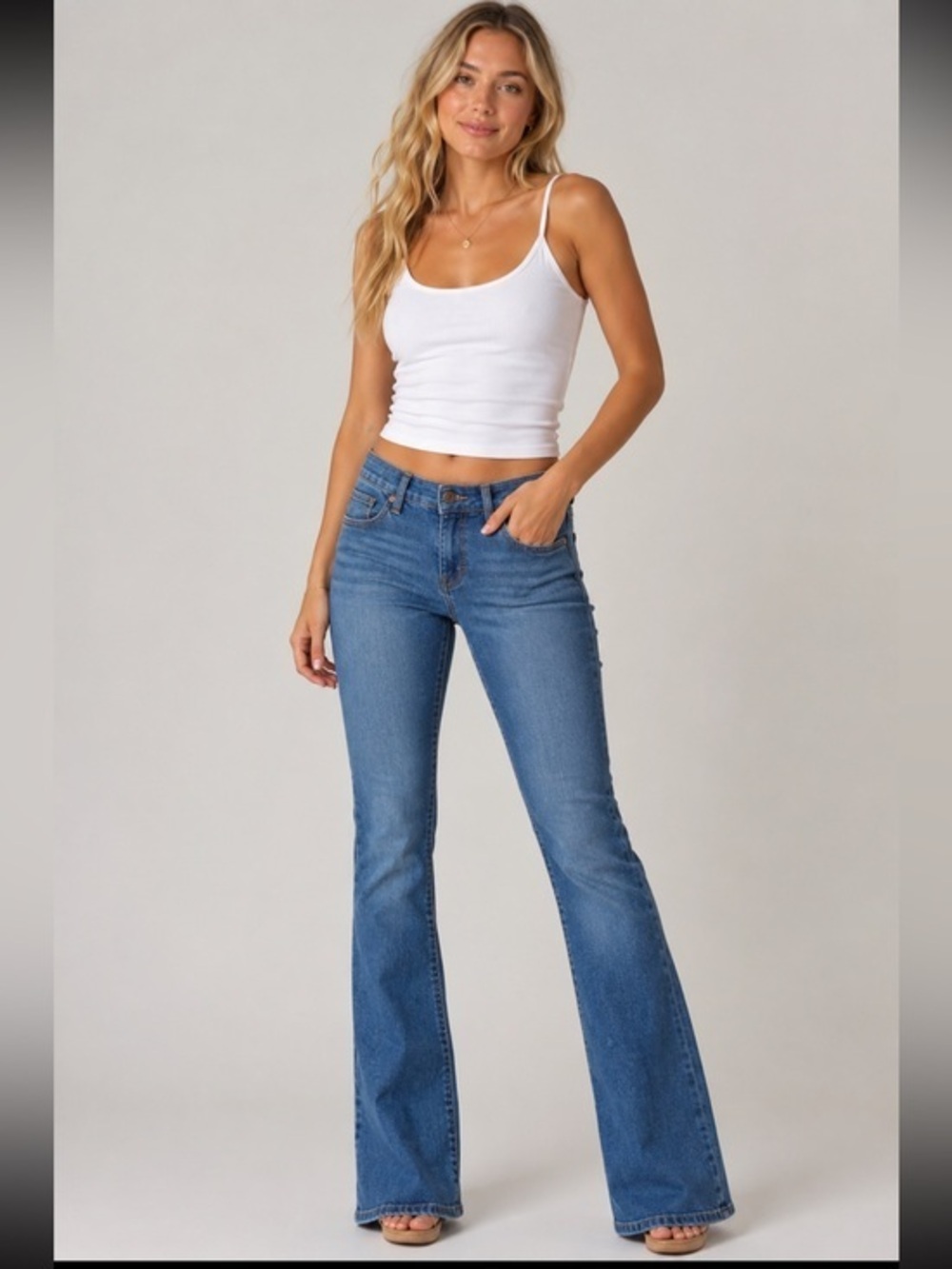 Tommy Hilfiger Bootcut Jeans Women’s Size 4 27 Waist Slimming Pocket Denim